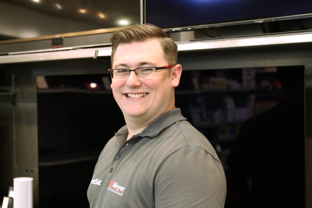 Der Juniorchef Nicolas Meyer in der TV- Abateilung